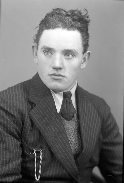 Porträtt av en herre. Ateljefoto.