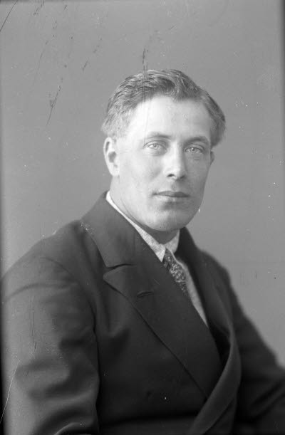 Porträtt av en herre. Ateljefoto.