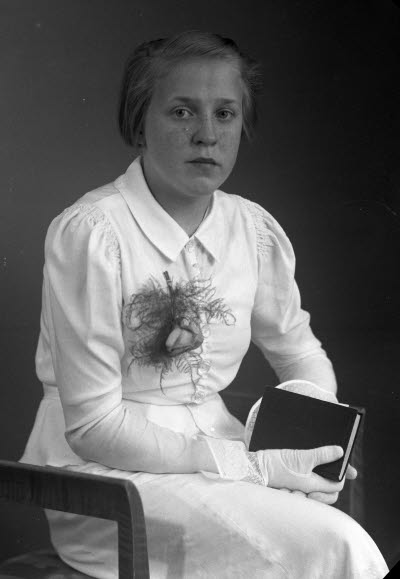 Porträtt av en flicka. Ateljefoto.