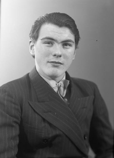 Porträtt av en herre. Ateljefoto.