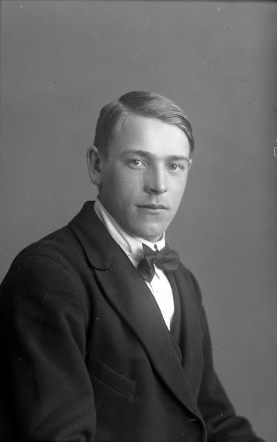 Porträtt av en herre. Ateljefoto.