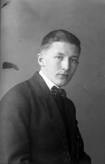 Porträtt av en herre. Ateljefoto.