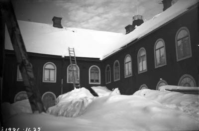 Gellivare Nya Teater. Innergården. Teatern byggdes 1898 och brann ner till grunden 1957.