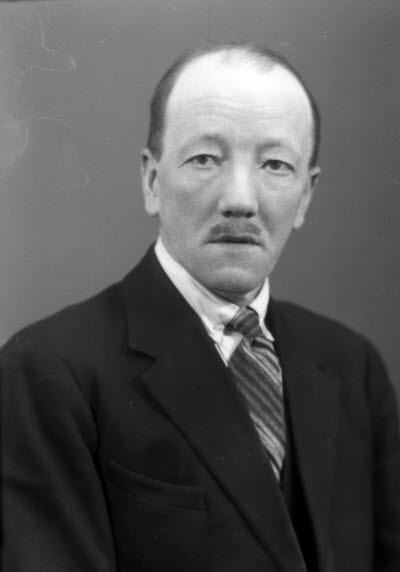 Porträtt av en herre. Ateljefoto.