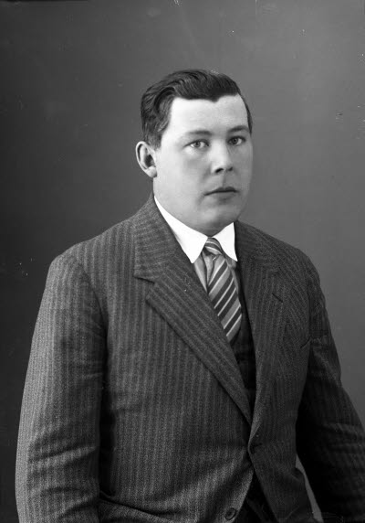 Porträtt av en herre. Ateljefoto.