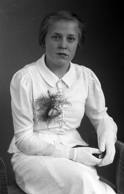 Porträtt av en flicka. Ateljefoto.