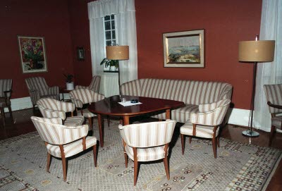 Möbler på Bolagshotellet.