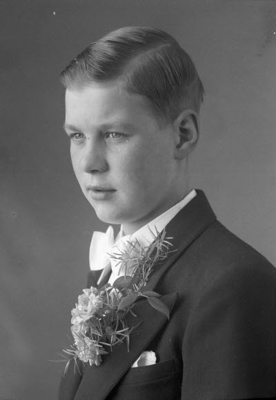 Porträtt av en pojke. Ateljefoto.