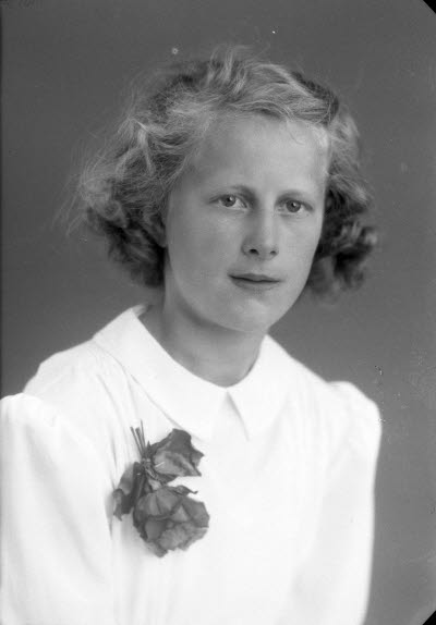 Porträtt av en flicka. Ateljefoto.