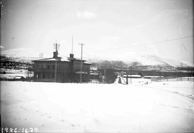 Vassaraälven och Dundret i bakgrunden.