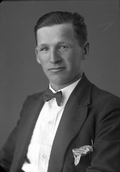 Porträtt av en herre. Ateljefoto.