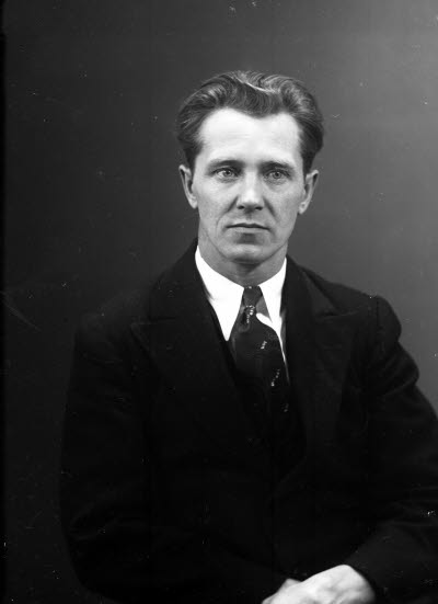 Porträtt av en herre. Ateljefoto.