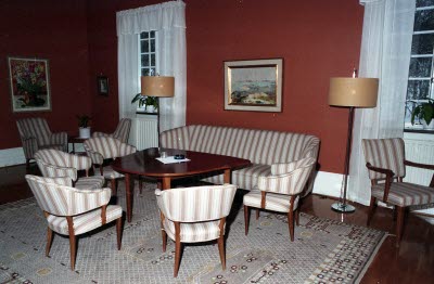 Möbler på Bolagshotellet.