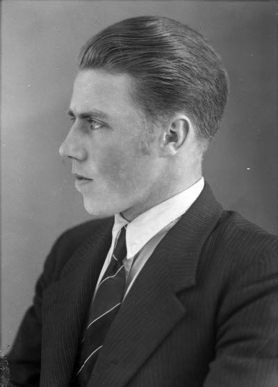 Porträtt av en herre. Ateljefoto.