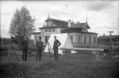 Troligen strålningsmätning vid solförmörkelsen 1927. Oidentifierade.
