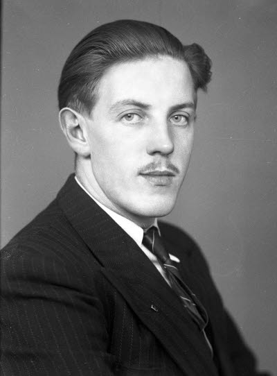 Porträtt av en herre. Ateljefoto.