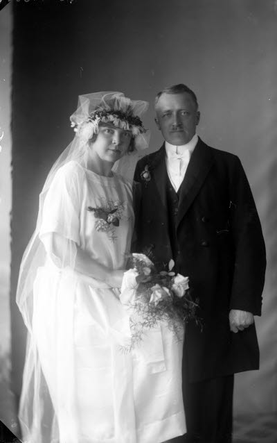 1 par; Bröllopsfoto.