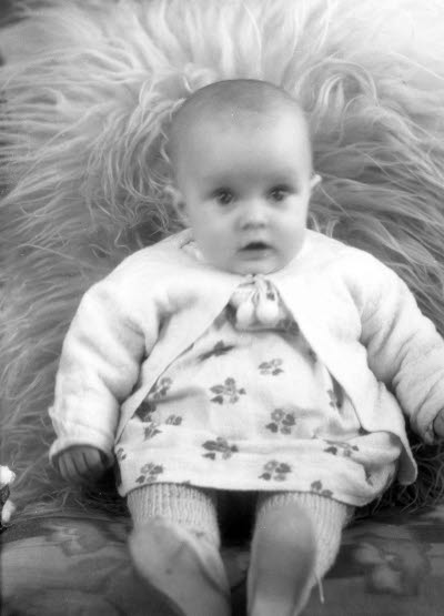 Porträtt av ett barn. Ateljefoto.