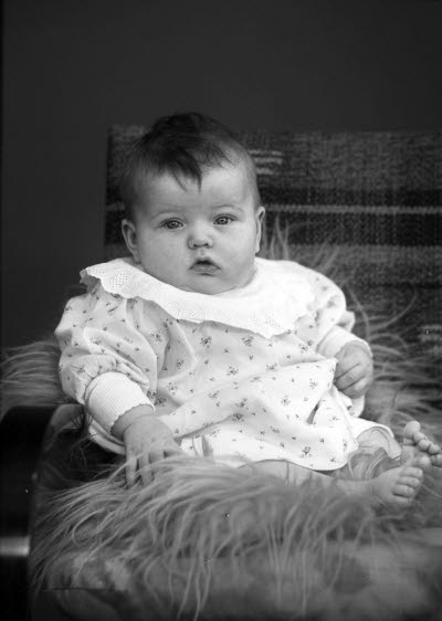 Porträtt av ett barn. Ateljefoto.