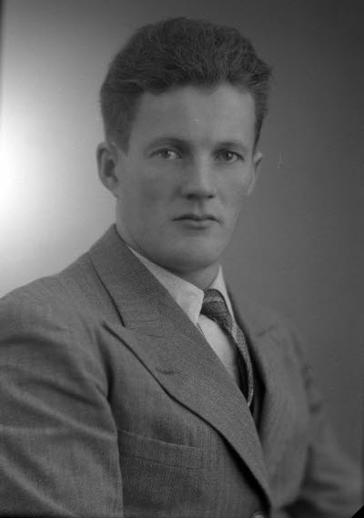 Porträtt av en herre. Ateljefoto.