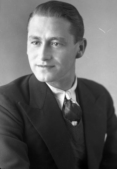 Porträtt av en herre. Ateljefoto.