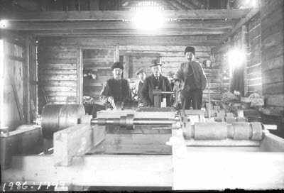 Oidentifierade arbetare. Interiör.