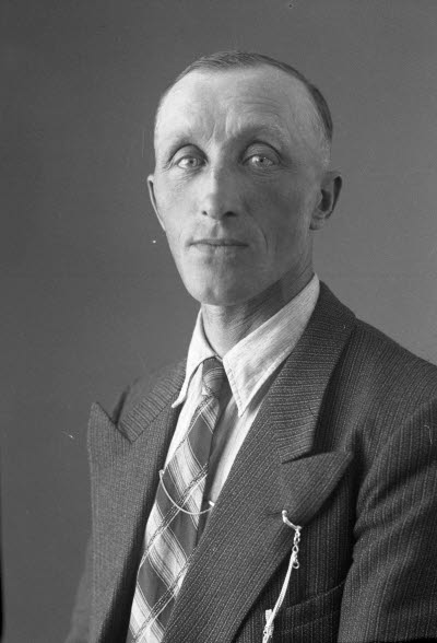 Porträtt av en herre. Ateljefoto.