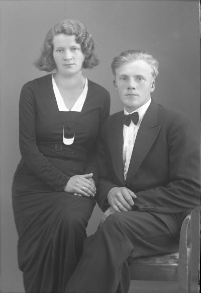 Porträtt av ett par. Ateljefoto.