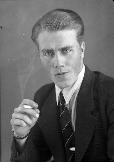 Porträtt av en herre. Ateljefoto.