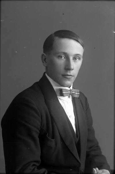 Porträtt av en herre. Ateljefoto.