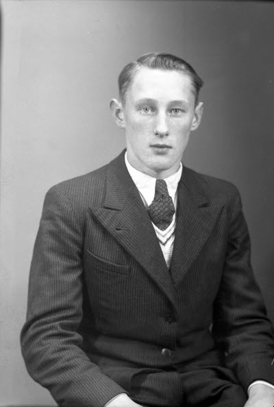 Porträtt av en herre. Ateljefoto.