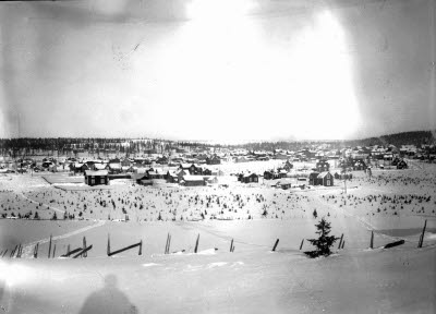 Vy över västra Malmberget från myren. Bäckenområdet. Finnstan. Del av Hermelinsområdet i bakgrunden.