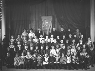 Gruppbild: Godtemplare, scenbild. Oidentifierade.