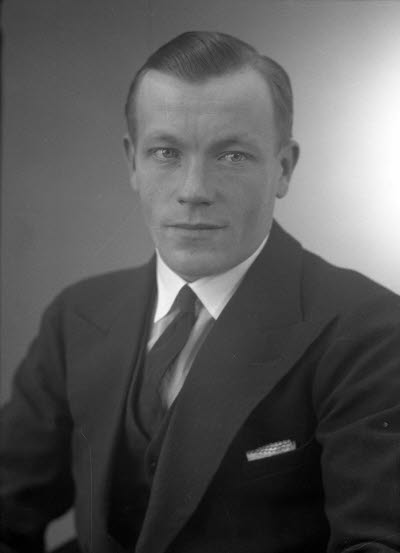 Porträtt av en herre. Ateljefoto.