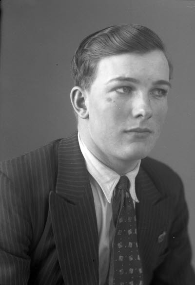 Porträtt av en herre. Ateljefoto.