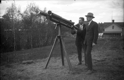 Troligen strålningsmätning vid solförmörkelsen 1927. Oidentifierade.