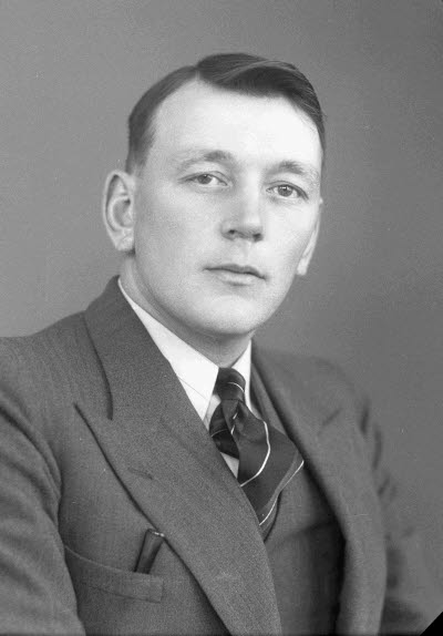 Porträtt av en herre. Ateljefoto.