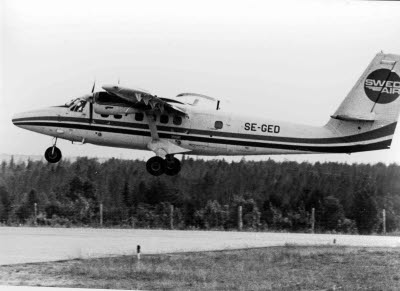 Flygplan. Swedair lyfter från Gällivare flygplats.