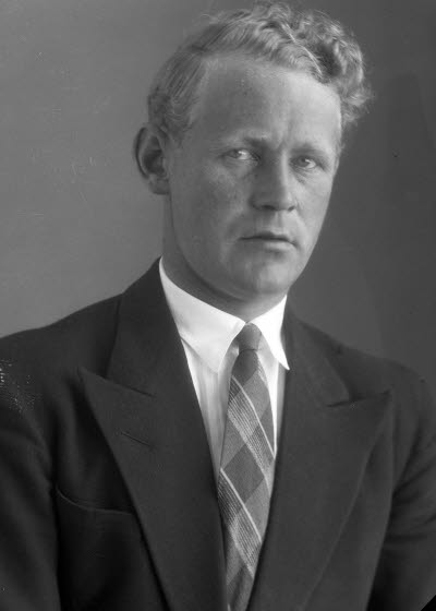 Porträtt av en herre. Ateljefoto.