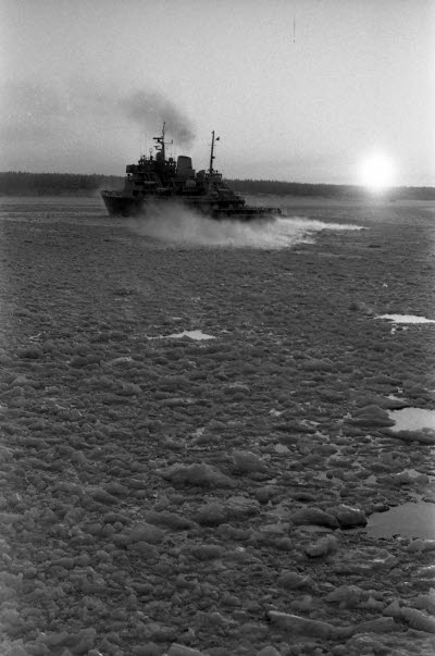 Hamnar. Luleå, Narvik. Fartyg.