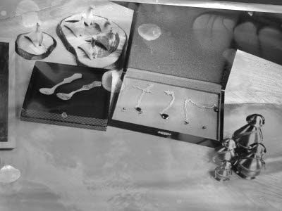 Smycken, tennskedar, sniderier, "gruvgubbar". Lokalt hantverk. Souvenirer.