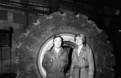 Schaktmotor haveri 1993-01-15. Bengt och Catrine Smedman.