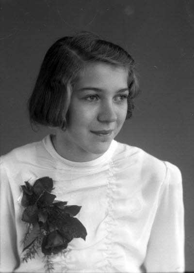 Porträtt av en flicka. Ateljefoto.