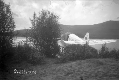 Vassarasjön; Vassaraträsket; Sandvikens sjöflygplats; Dundret i bakgrunden.