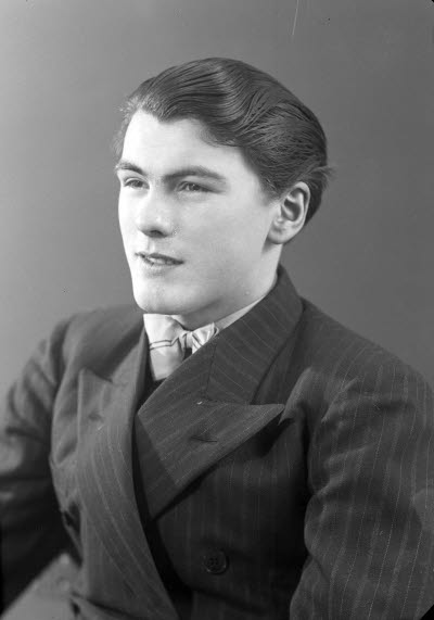 Porträtt av en herre. Ateljefoto.