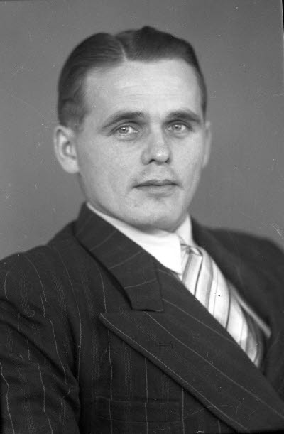 Porträtt av en herre. Ateljefoto.